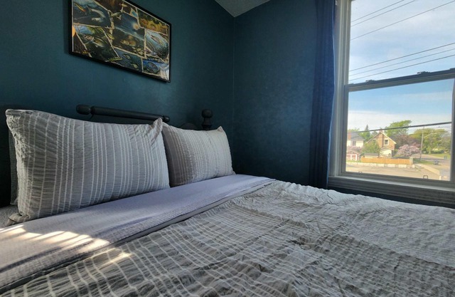 Delightful Dufferin Street Apartment