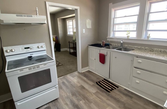 Delightful Duplex Apartment in Library Village