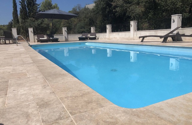 Encantadora villa familiar con nueva piscina privada y climatizada