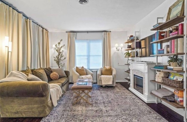 Delightful home in downtown COMO
