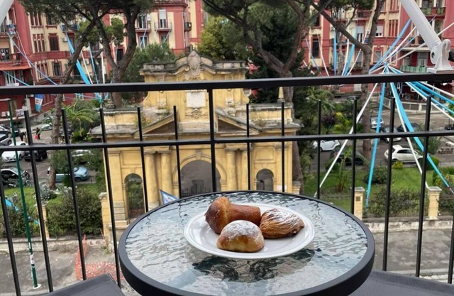 Delightful Homestay in Naples
