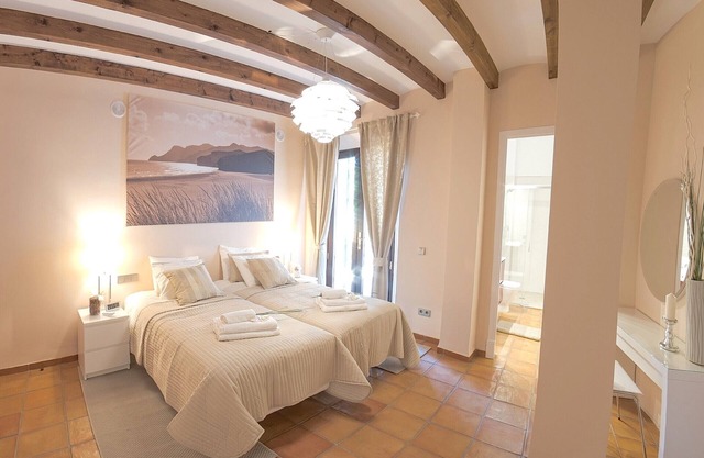 Delightful Mallorca Villa | Sol De Verano | 4 Bedrooms | Stunning Mountain Views & Close to Shops | Deia