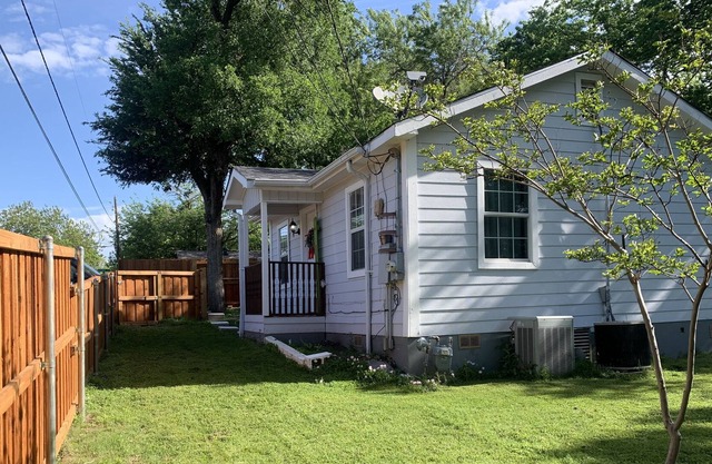 Delightful Private Tiny Cottage house