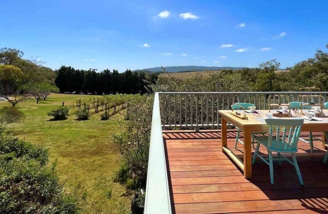 Delightful stays in hobby farm with mountain view