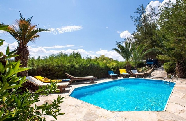 Villa Angela - En Miliou Village, piscina privada y espectaculares vistas a los campos de cítricos - WiFi gratis