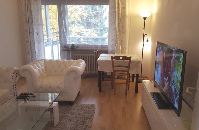 Delightfully presented large 1bed central apartment, chic and modern.