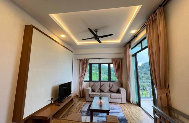 Delisha Homestay 3R2B The Retreat,Aranda Nova