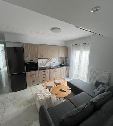 Delou-M 27 01 Deluxe Apartments