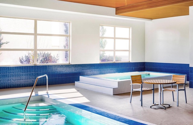 Delta Hotels by Marriott Grande Prairie Airport