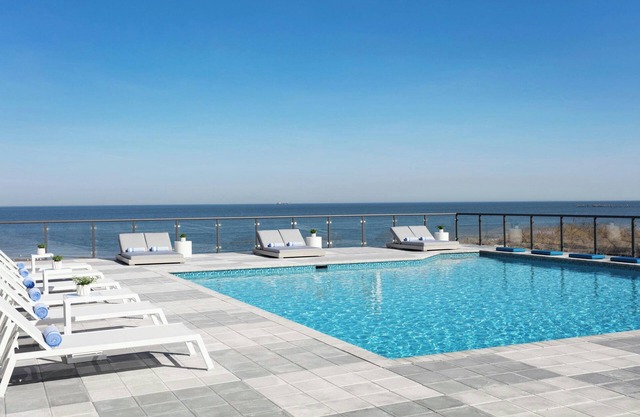 Delta Suites by Marriott Virginia Beach Waterfront