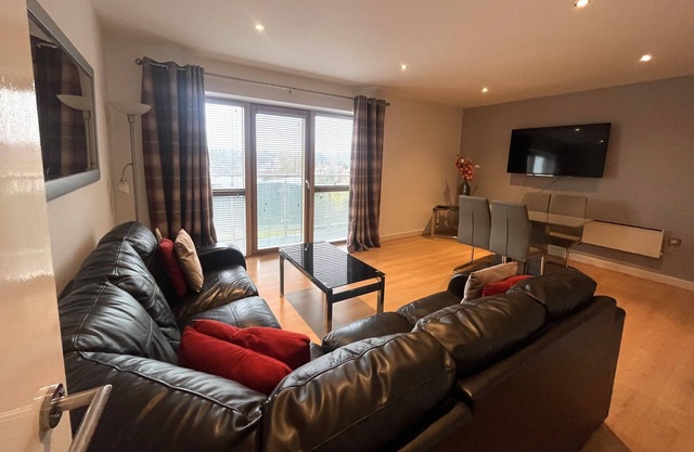 Delux 2 Bed Apartment near Wakefield City Centre