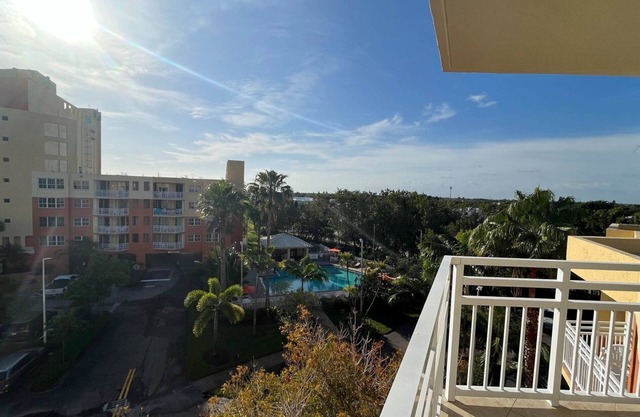 Deluxe 1 Bedroom and 1 Bathroom Unit with Full Amenities