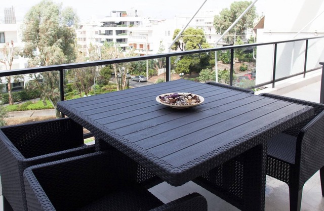 Deluxe 2 Bdrm Apartment in Voula
