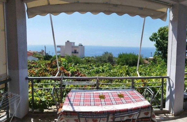 Deluxe 2-Bedroom Apartment w/ Balcony – Near Dhermi Beach + Free Parking