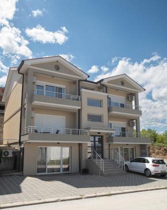 Deluxe Apartments