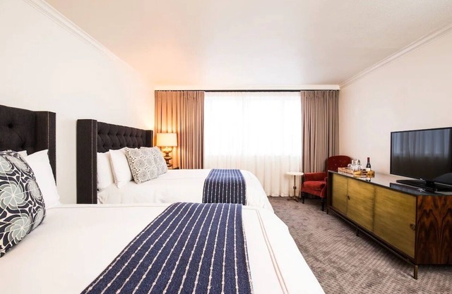 Deluxe Double Queen, Hotel Ella, On-site Restaurant, Near Moody Center
