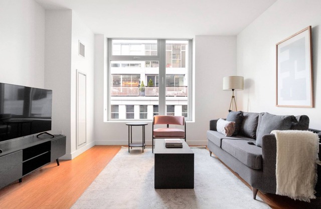 Deluxe Downtown 1BR w/ Gym & W/D, near South Station, by Blueground