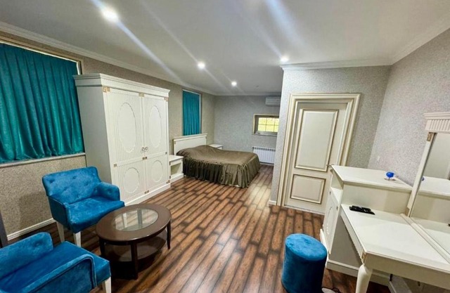 Deluxe Family Hotel