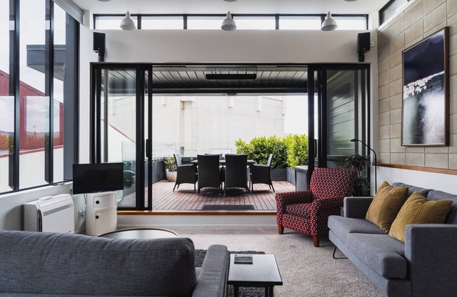 Deluxe Inner-city Apartment on Moray