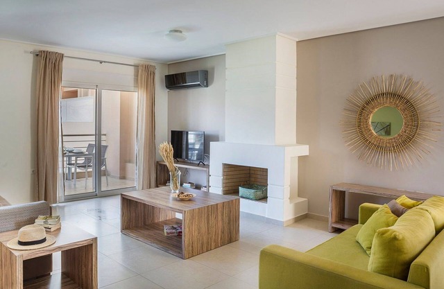 Apartamento Deluxe Cefalonia | Apartamento Hibiscus | 3 habitaciones | Piscina || Karavomilos