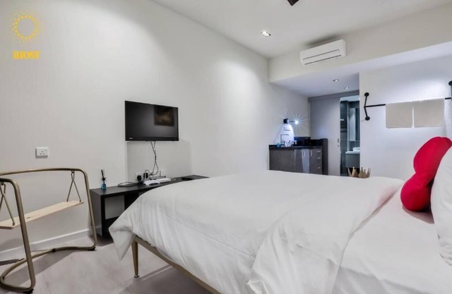 Suite Deluxe King con vistas al jardín 5