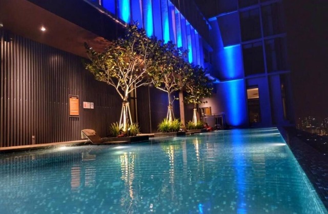 Suite Deluxe King con vistas al jardín 13