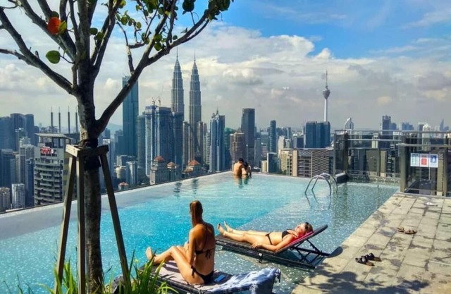 Suite Deluxe King con vistas al jardín 19