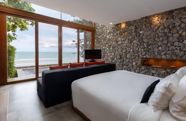 Deluxe Oceanfront Pool Villa - Tolani Resort Kui Buri