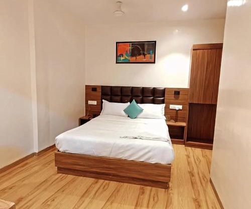 Deluxe Residency Nr- Mumbai International Airport