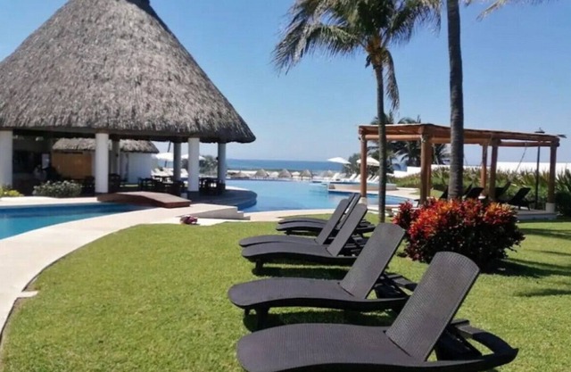 Dpto de Lujo/ Excelente vista/club de playa gratis