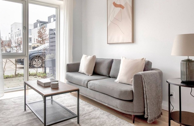 Deluxe Valby 2BR w/ W/D, Office & Roof, nr Grønttorvet, by Blueground