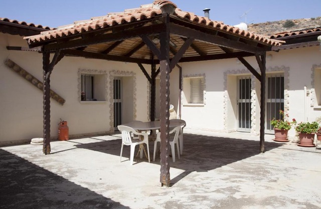 demetrakis house