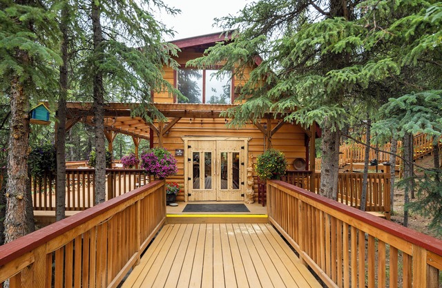 Denali Crow's Nest Cabins