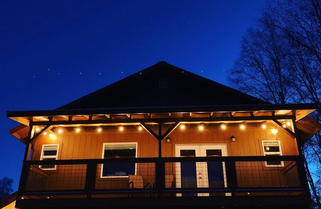DENALI PENTHOUSE, lakefront near Talkeetna and Denali State Park