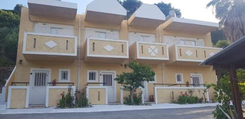 Denise Apartments Kefalos