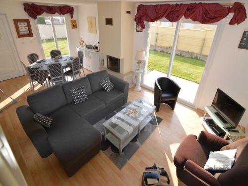 Denneville Coastal Escape, cleaning included