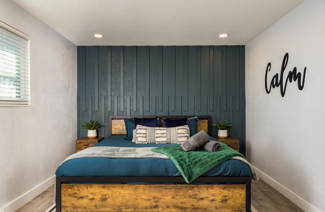 Denver Emerald - 2 Bedrooms / 1 Full Bath / Sleeps 4 [Close to Downtown]