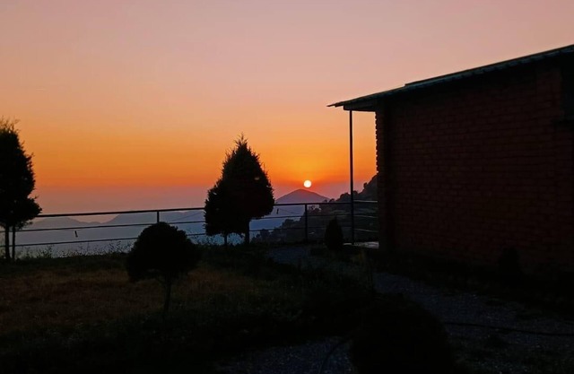 Deodar Inn resort