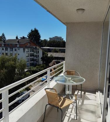 Departamento 1 dormitorio, 1 cama doble, con balcón y estacionamiento