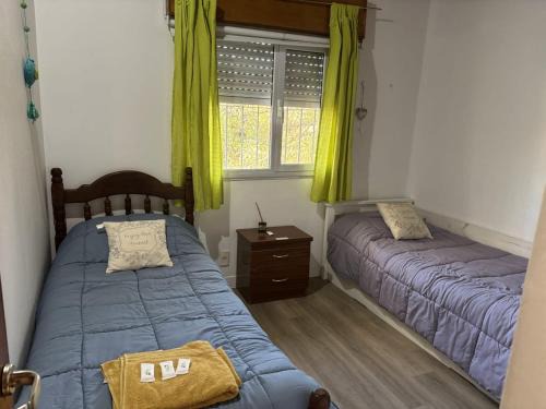 "Departamento 3 Dormitorios con Garage y Terraza con Parrilla -StayNeuquen- 1 cama doble mas 4 individuales, hasta 6 huéspedes
