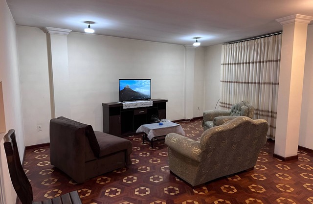 Departamento céntrico, amplio y cómodo, excelente vista, ideal para tu familia