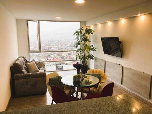 Departamento cerca Solca, Embajada Americana y Estadio Atahualpa con vista al COTOPAXI y la CIUDAD