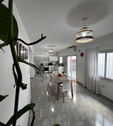 Departamento con patio y garage