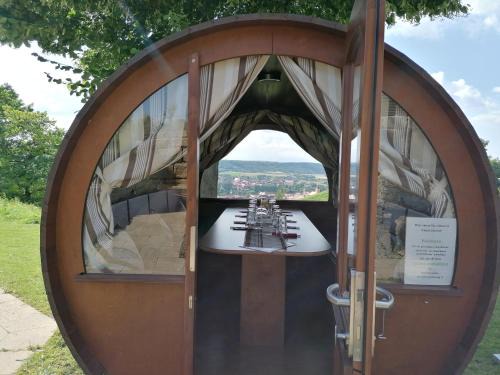 Der Kirschberghof Weinfass-Lodge