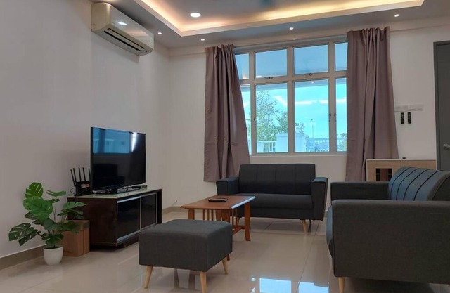 Desaru Nova Guest House with BBQ and Near Tanjung Balau Beach