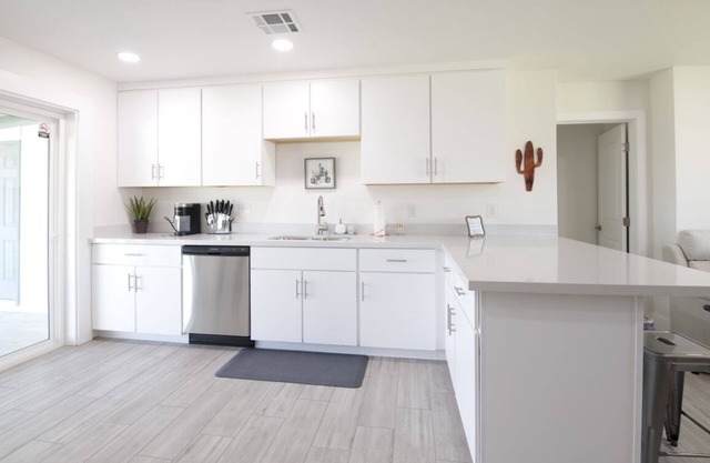 Desert Escape Home near Old Town in Scottsdale! 3BR 2BA BOOK4FALL!