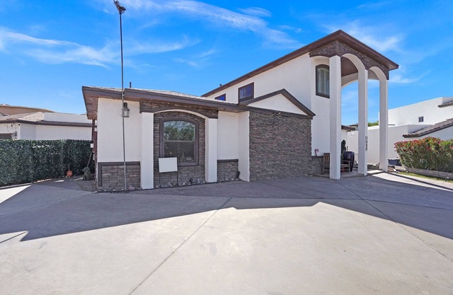 Desert Family Getaway
