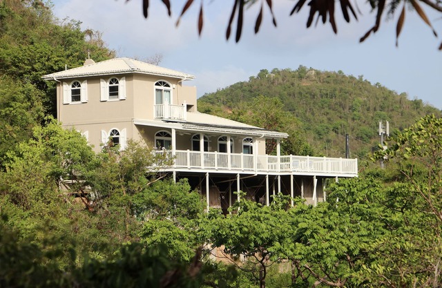 Desert Rose Villa, with Fabulous Coral Harbor views