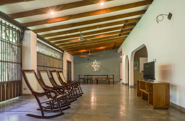 Casa de diseño en zona residencial tranquila y segura!