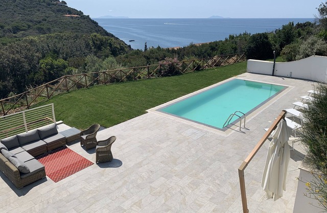 Lujo, chef, wifi, piscina, aire acondicionado, playa exclusiva, familias.
